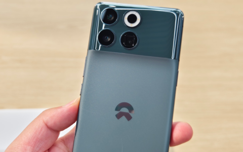 手机都进入折叠纪元了，蔚来手机还只想着做车钥匙