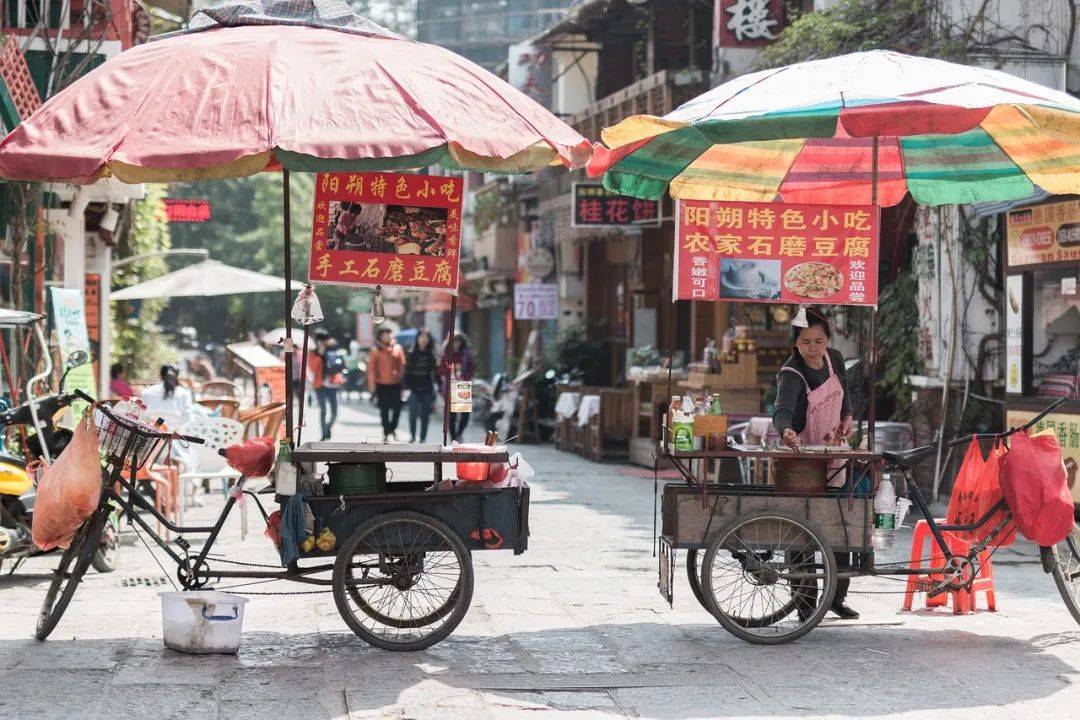 县城零食店扎堆，小镇创业者不够用了