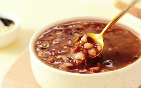 银鹭发布“银鹭植物”与旗下两款新品，“民族品牌”欲再回百亿？