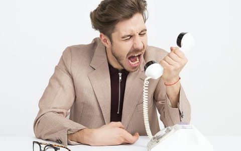 3 Common Factors Behind Client Discontent in Customer Care Conversations