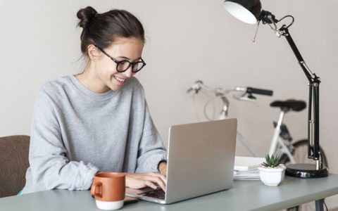 Nurturing a Flexible Work Culture Through Developing a Comprehensive Hybrid Work Policy