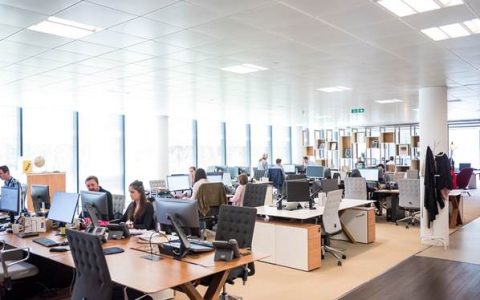 How Much Customer Service Should Your Social Media Accounts Handle?