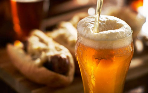 百威鏖战高端市场：焦虑难解！