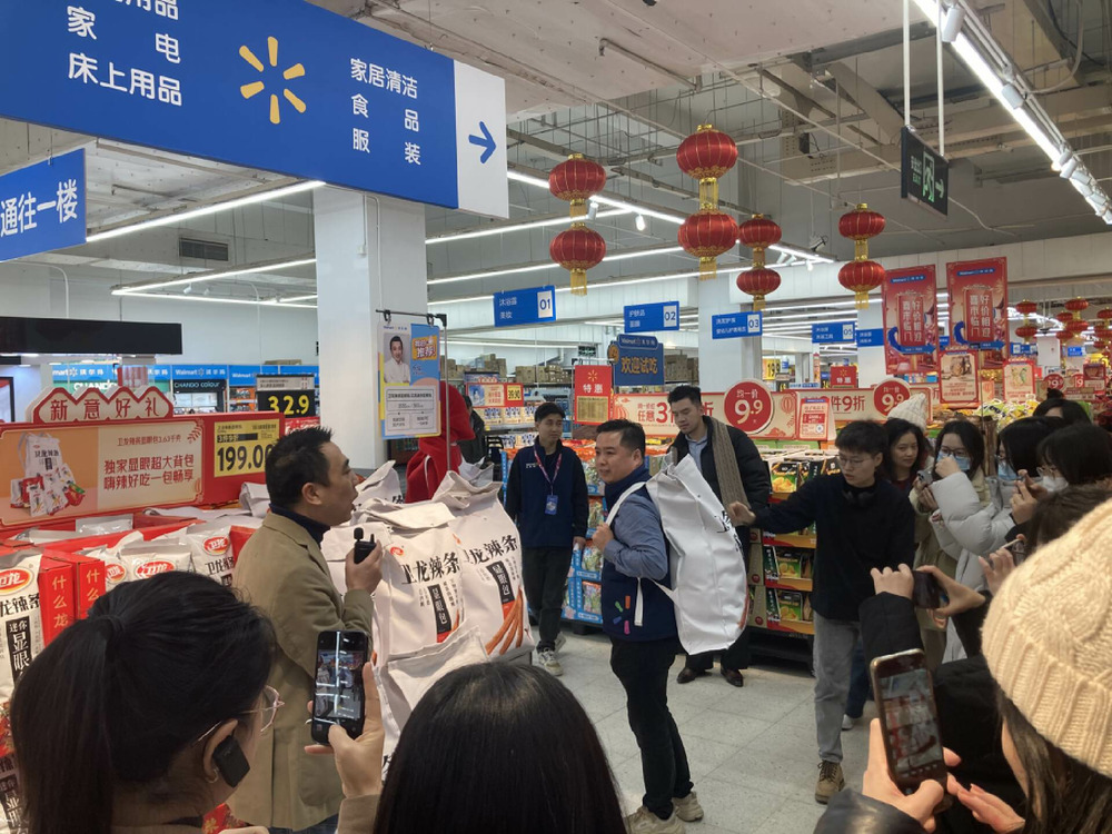 沃尔玛新春探店：在好玩好逛中，感受“越级”性价比的“贴脸输出”