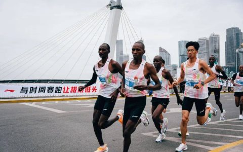 276亿年收入背后，李宁为何稳字当头？