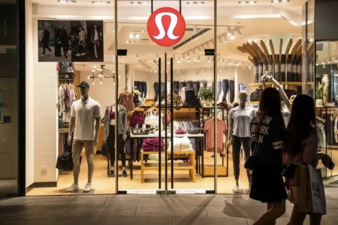 没有Lululemon的时代，只有时代的Lululemon｜巨潮