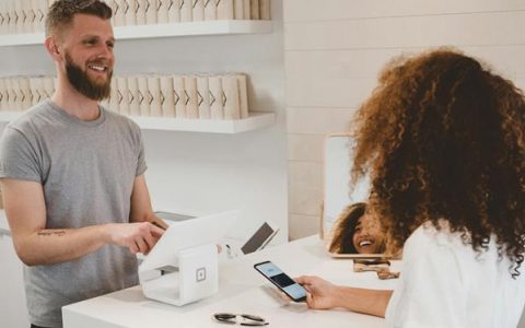 Revolutionizing Customer Retention: The Role of Easy-to-Use Credit Options