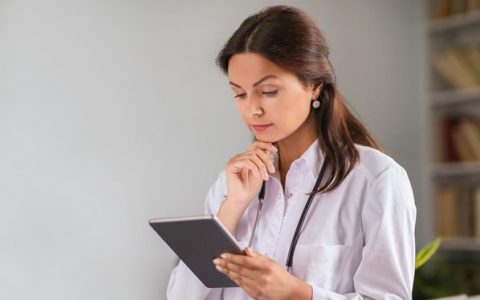 Patient Engagement Mobile Apps: On Guard of Health