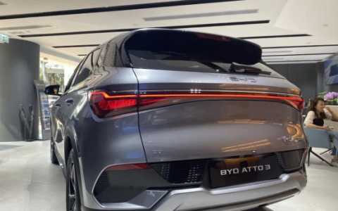 香港年轻人，买不起比亚迪