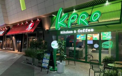 肯德基整新活，硬刚赛百味