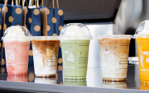 万店瑞幸也有压力