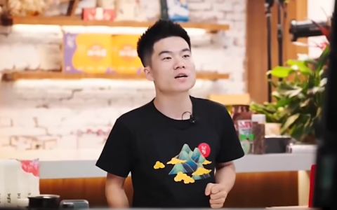 俞敏洪重心移回教培，东方甄选想变山姆太难了