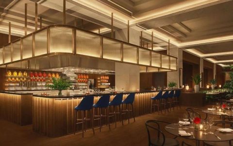 米其林餐厅卖穷鬼套餐，高端餐饮还是一门好生意吗？